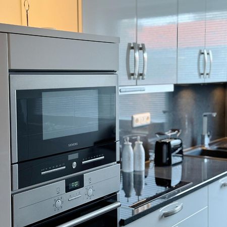 90M2 I Central I Netflix I Wifi I Free Parking I Lia Apartments Хановер Екстериор снимка