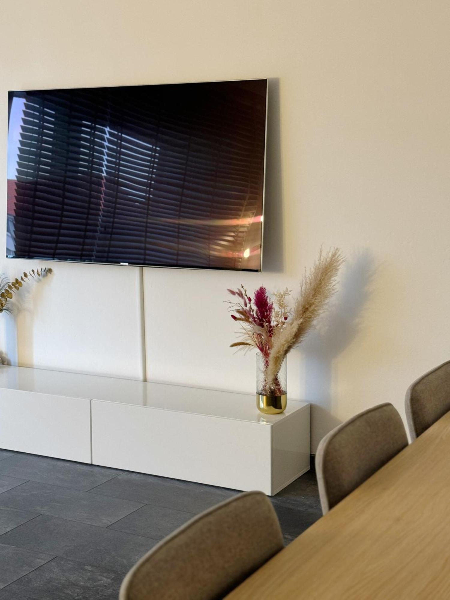 90M2 I Central I Netflix I Wifi I Free Parking I Lia Apartments Хановер Екстериор снимка