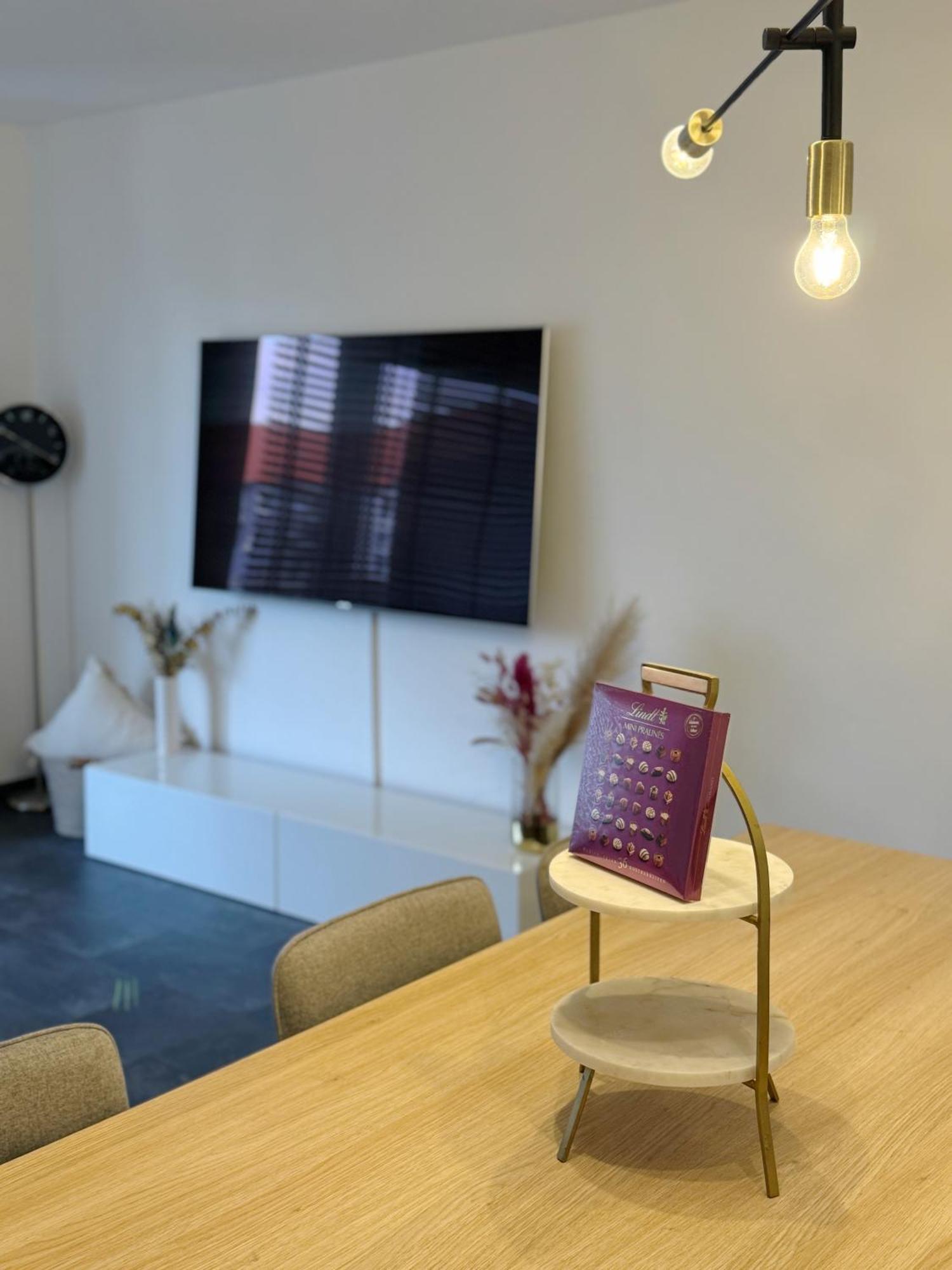 90M2 I Central I Netflix I Wifi I Free Parking I Lia Apartments Хановер Екстериор снимка