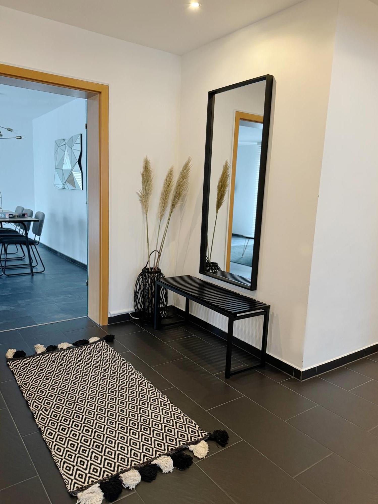 90M2 I Central I Netflix I Wifi I Free Parking I Lia Apartments Хановер Екстериор снимка